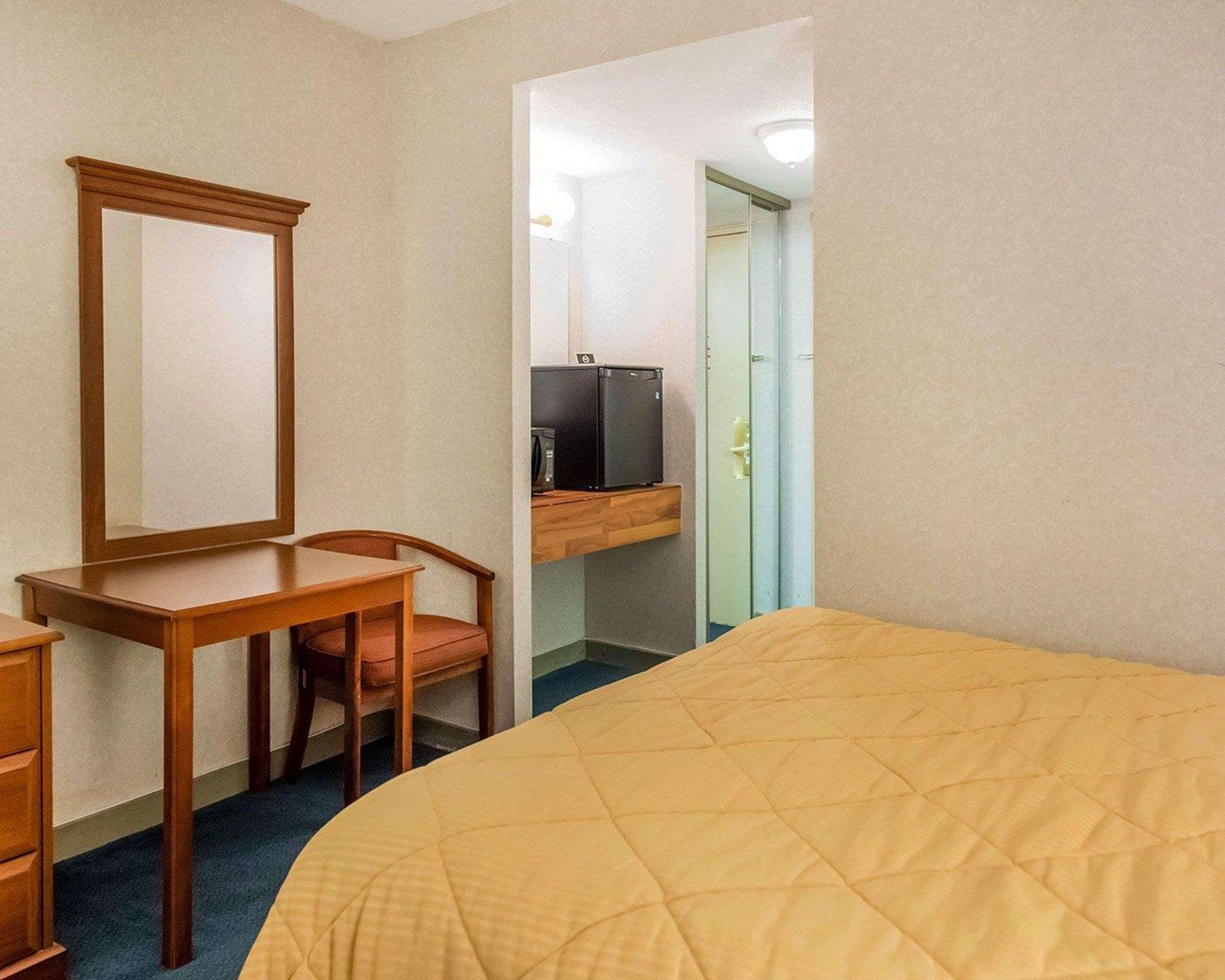 Econo Lodge Smiths Falls Zewnętrze zdjęcie