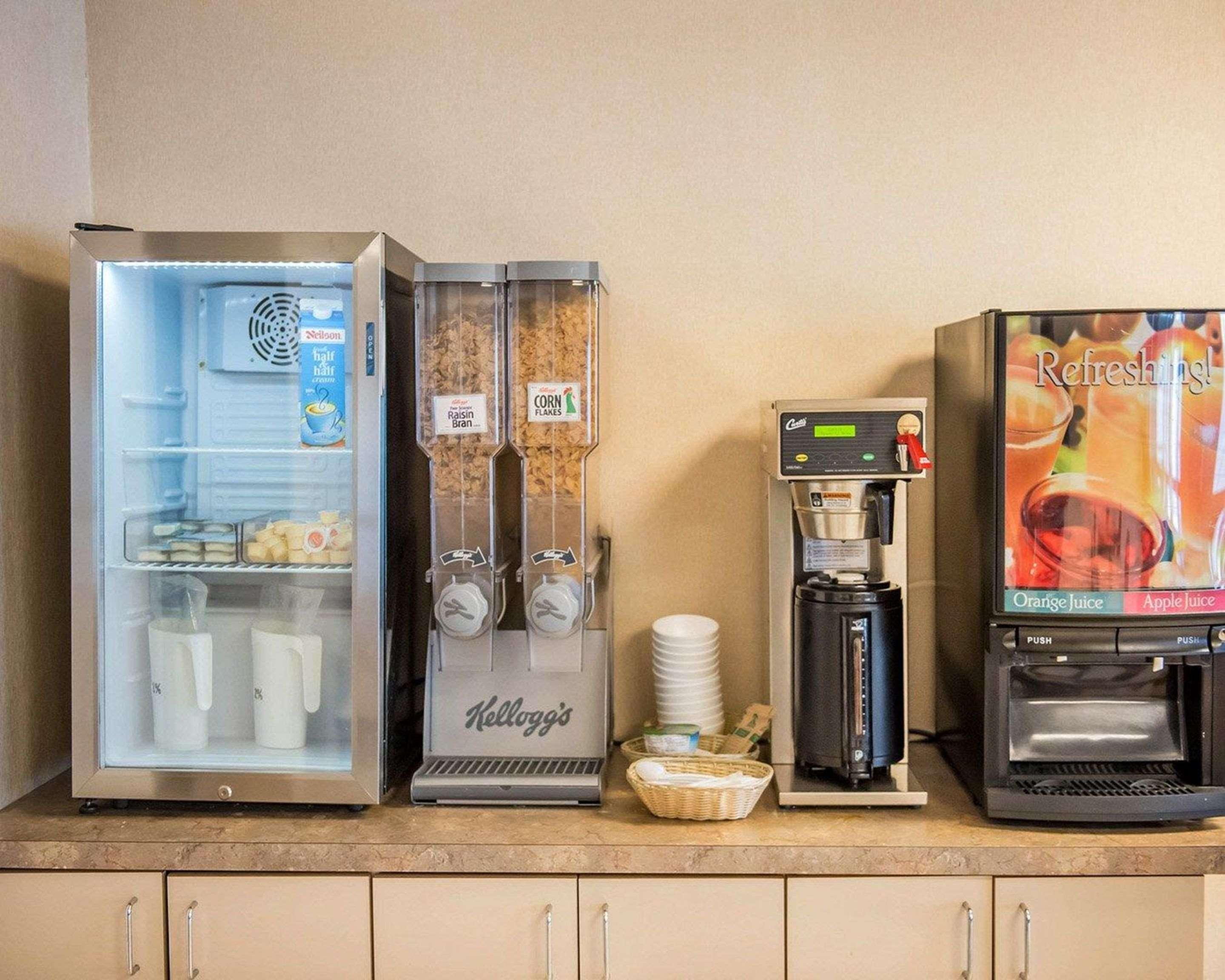 Econo Lodge Smiths Falls Zewnętrze zdjęcie