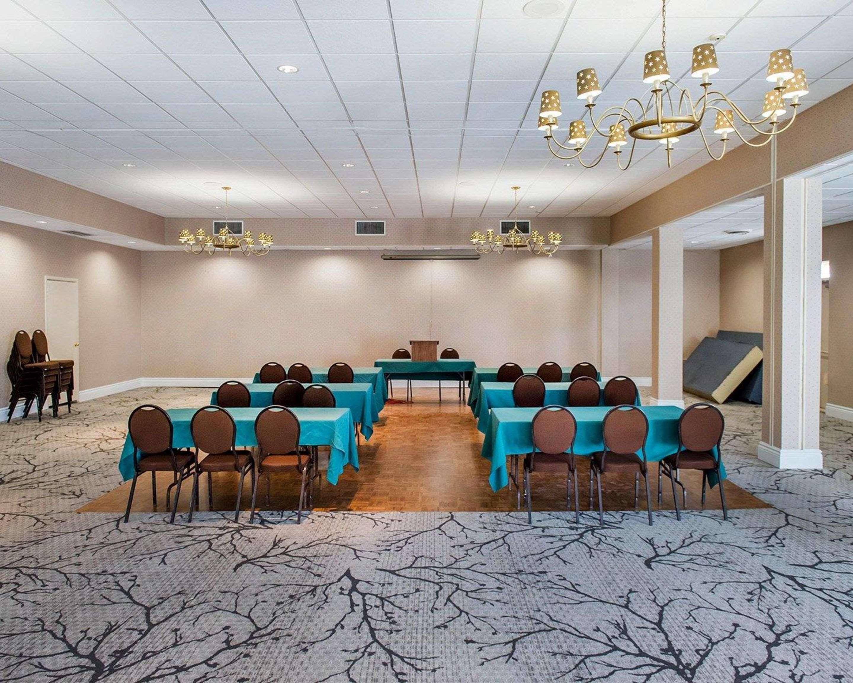Econo Lodge Smiths Falls Zewnętrze zdjęcie