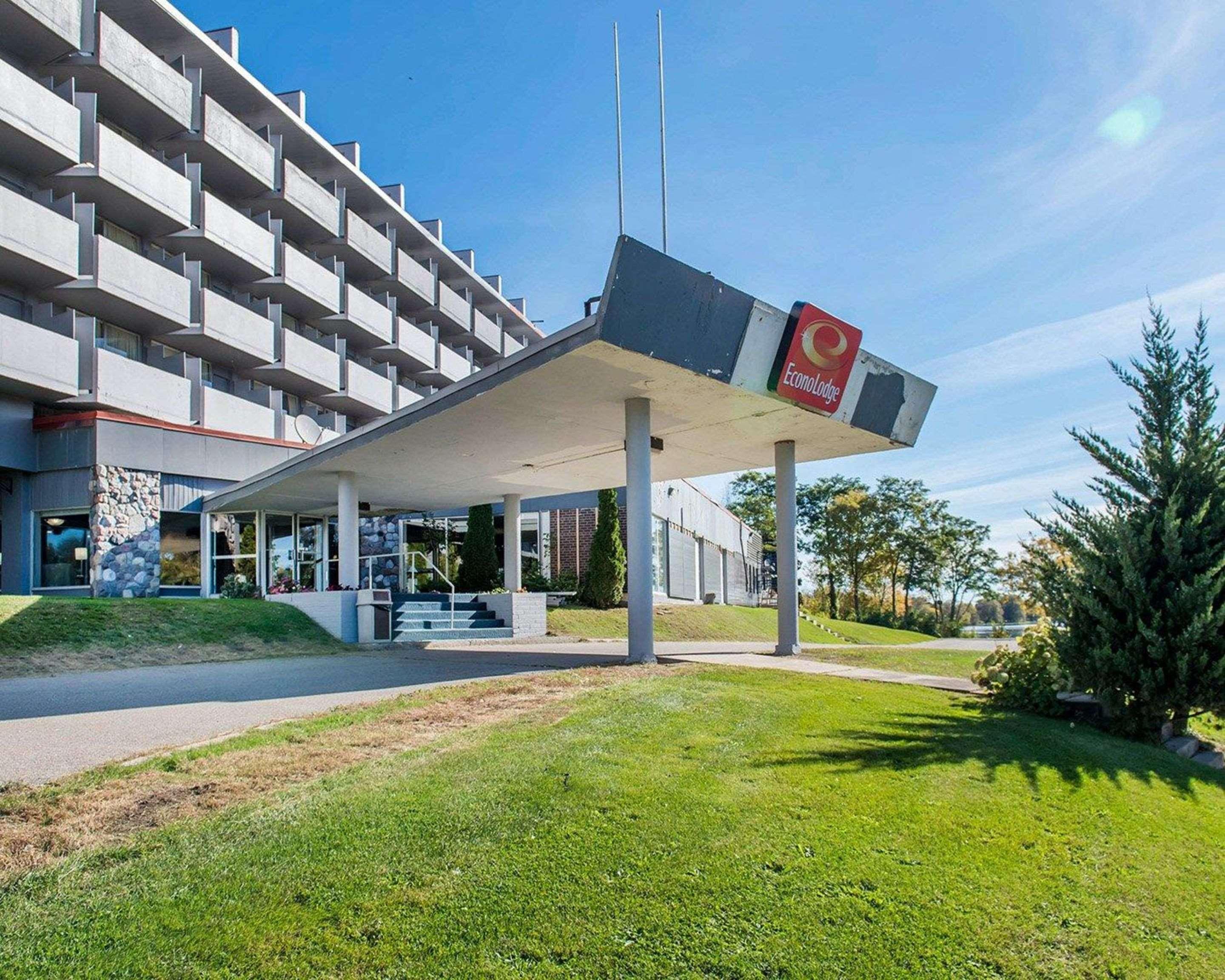 Econo Lodge Smiths Falls Zewnętrze zdjęcie