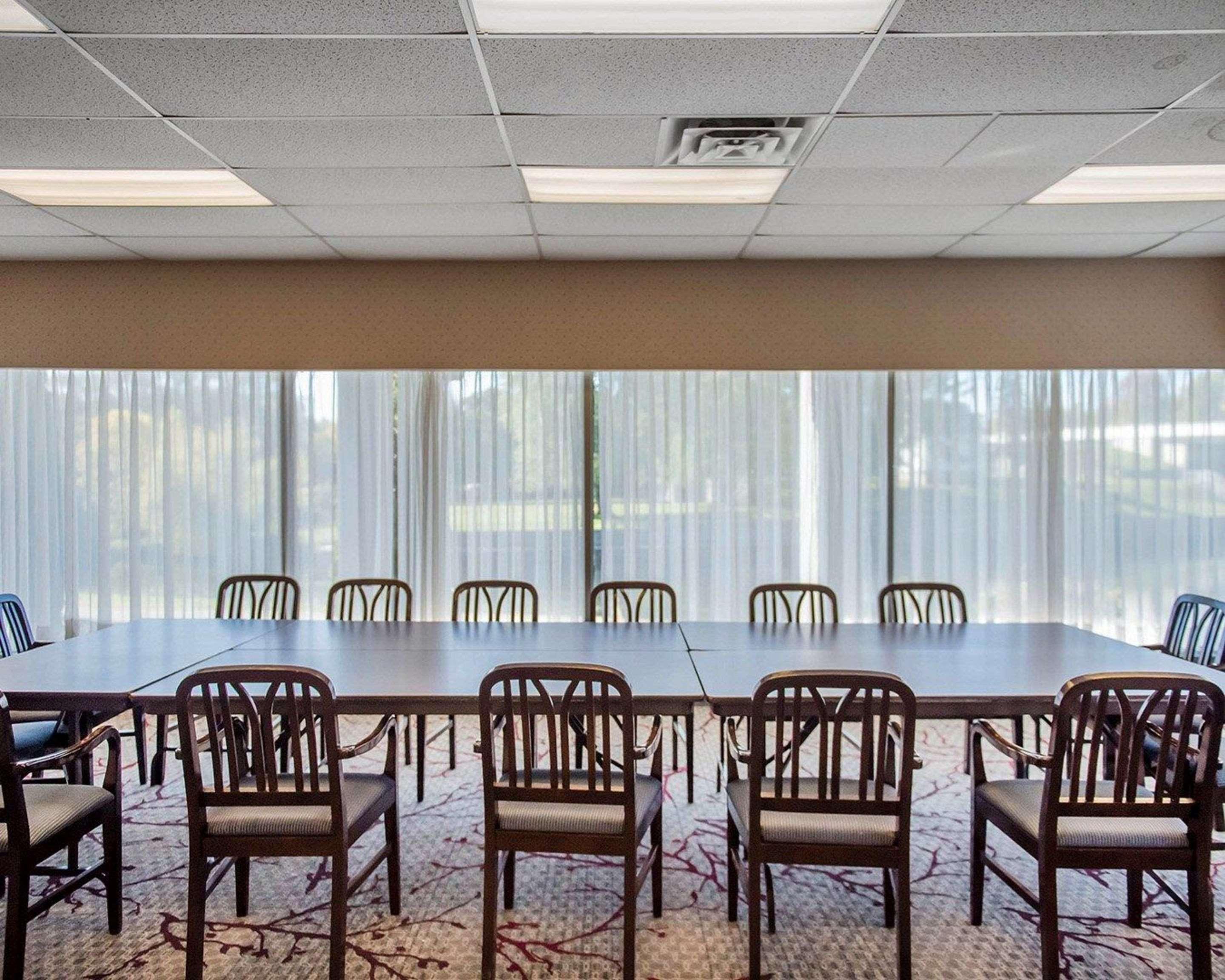 Econo Lodge Smiths Falls Zewnętrze zdjęcie