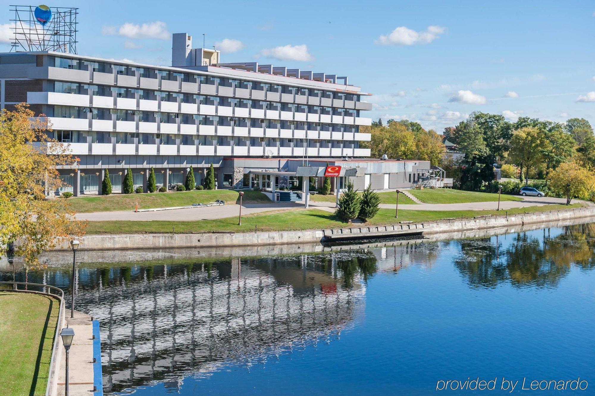Econo Lodge Smiths Falls Zewnętrze zdjęcie