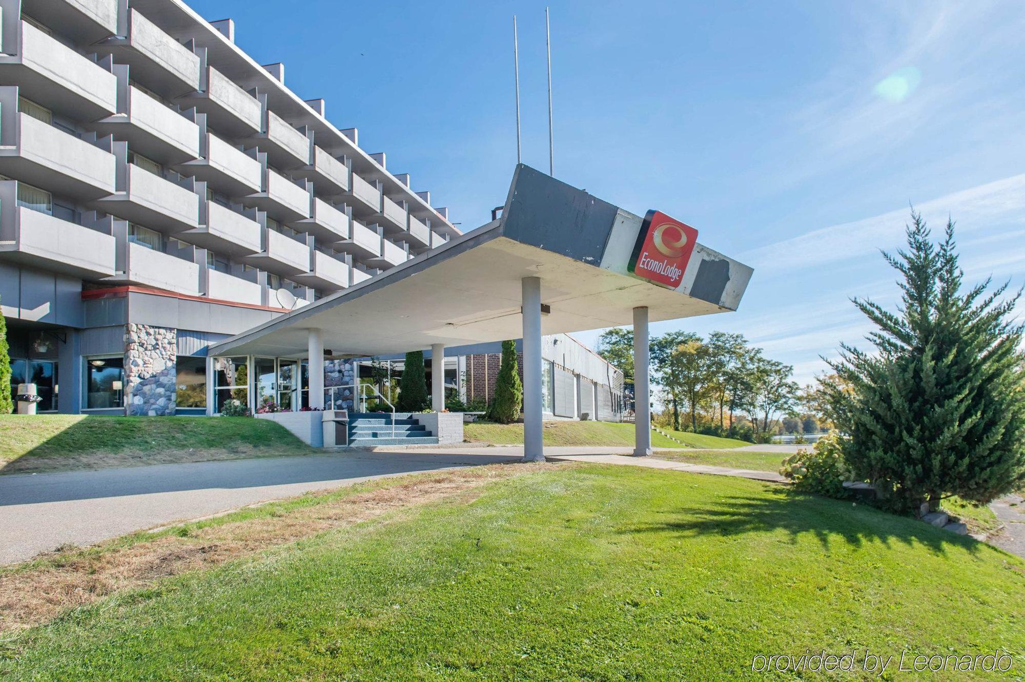 Econo Lodge Smiths Falls Zewnętrze zdjęcie