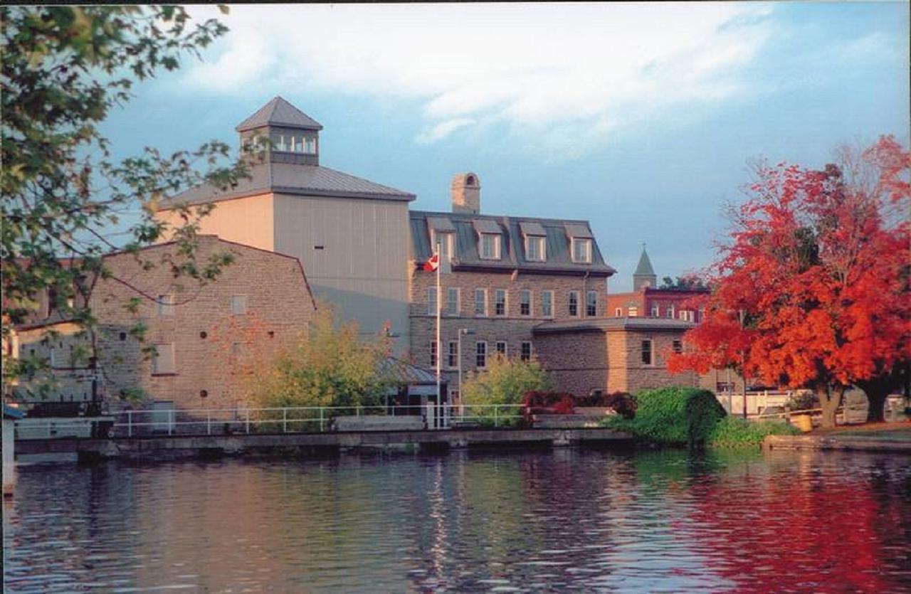 Econo Lodge Smiths Falls Zewnętrze zdjęcie